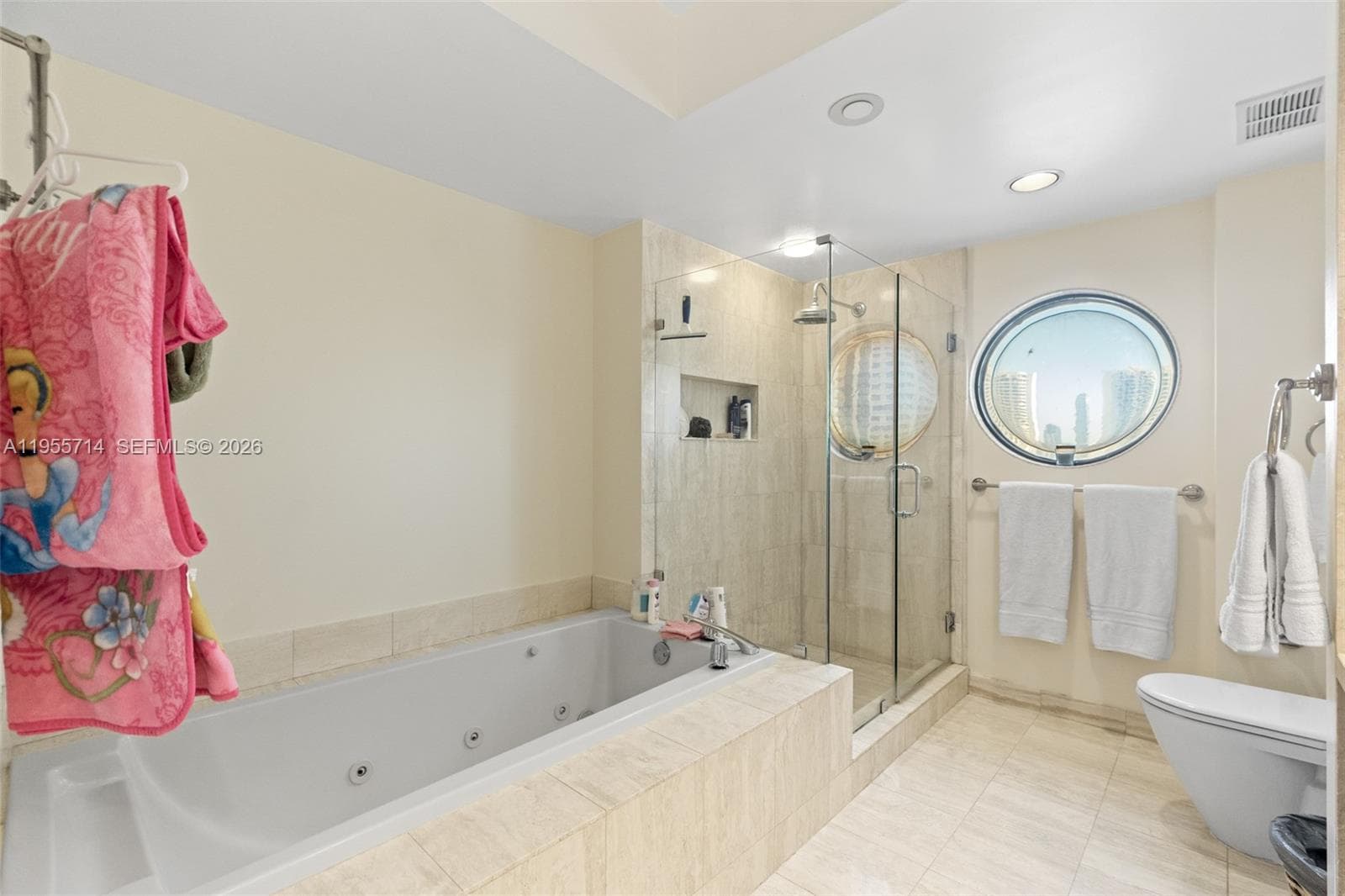 1000 W Island Blvd # 1209, Aventura FL 33160 — 9