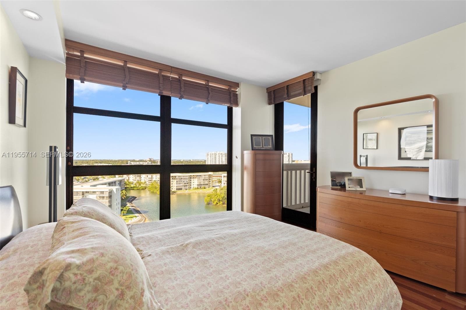 1000 W Island Blvd # 1209, Aventura FL 33160 — 11