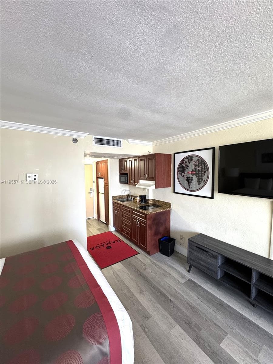 19201 Collins Ave # 1103, Sunny Isles Beach FL 33160 — 5