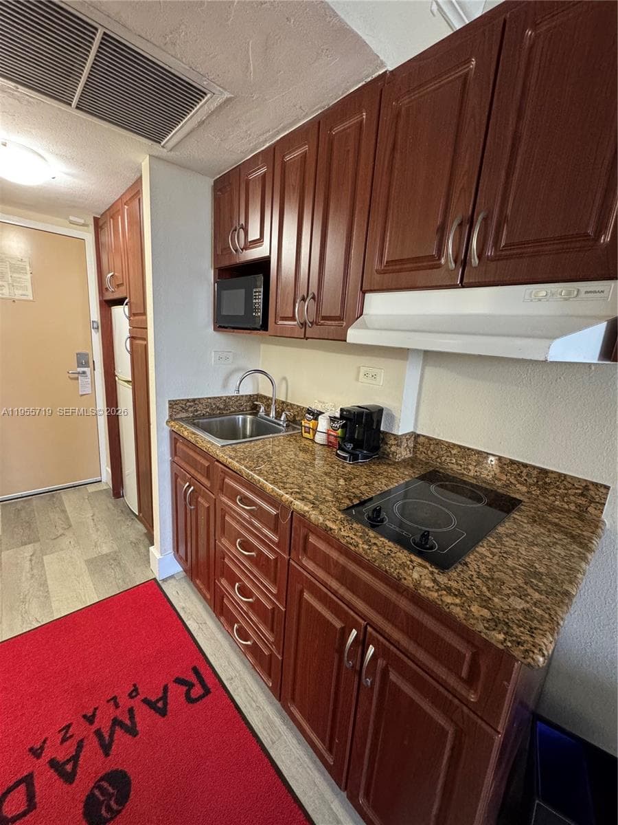19201 Collins Ave # 1103, Sunny Isles Beach FL 33160 — 4