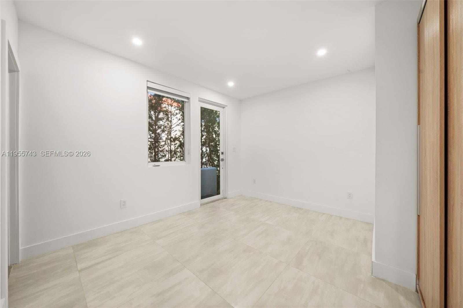 3166 Royal Palm Ave, Miami Beach FL 33140 — 27