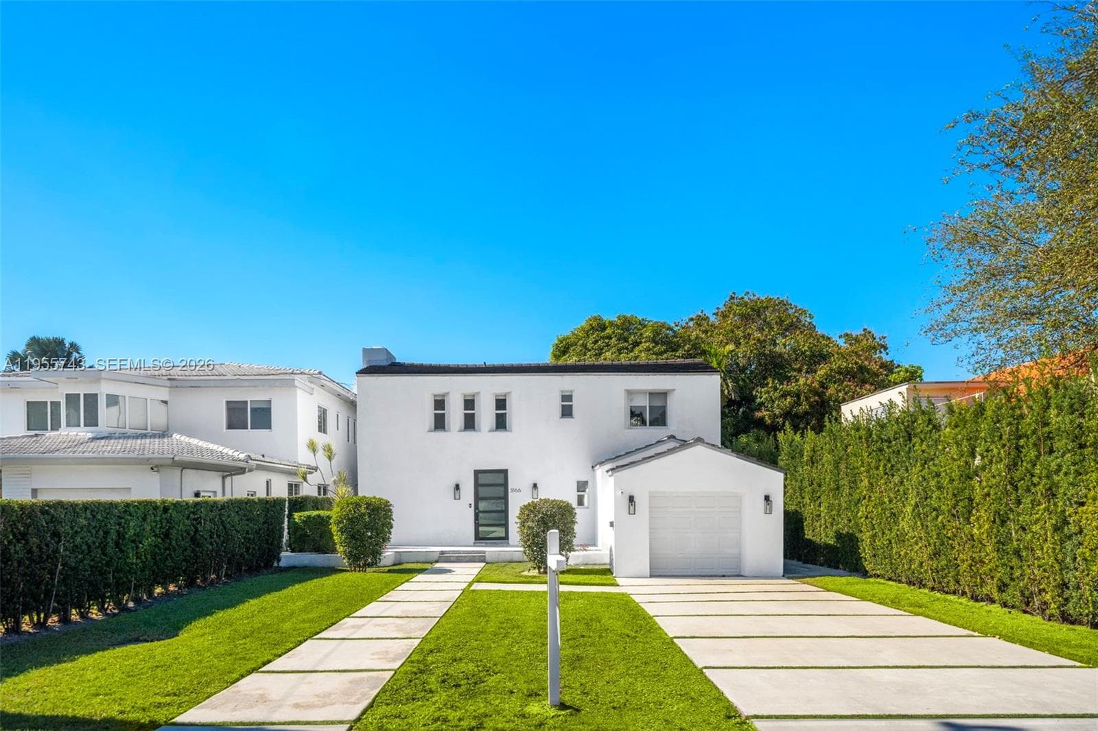 3166 Royal Palm Ave, Miami Beach FL 33140 — 32