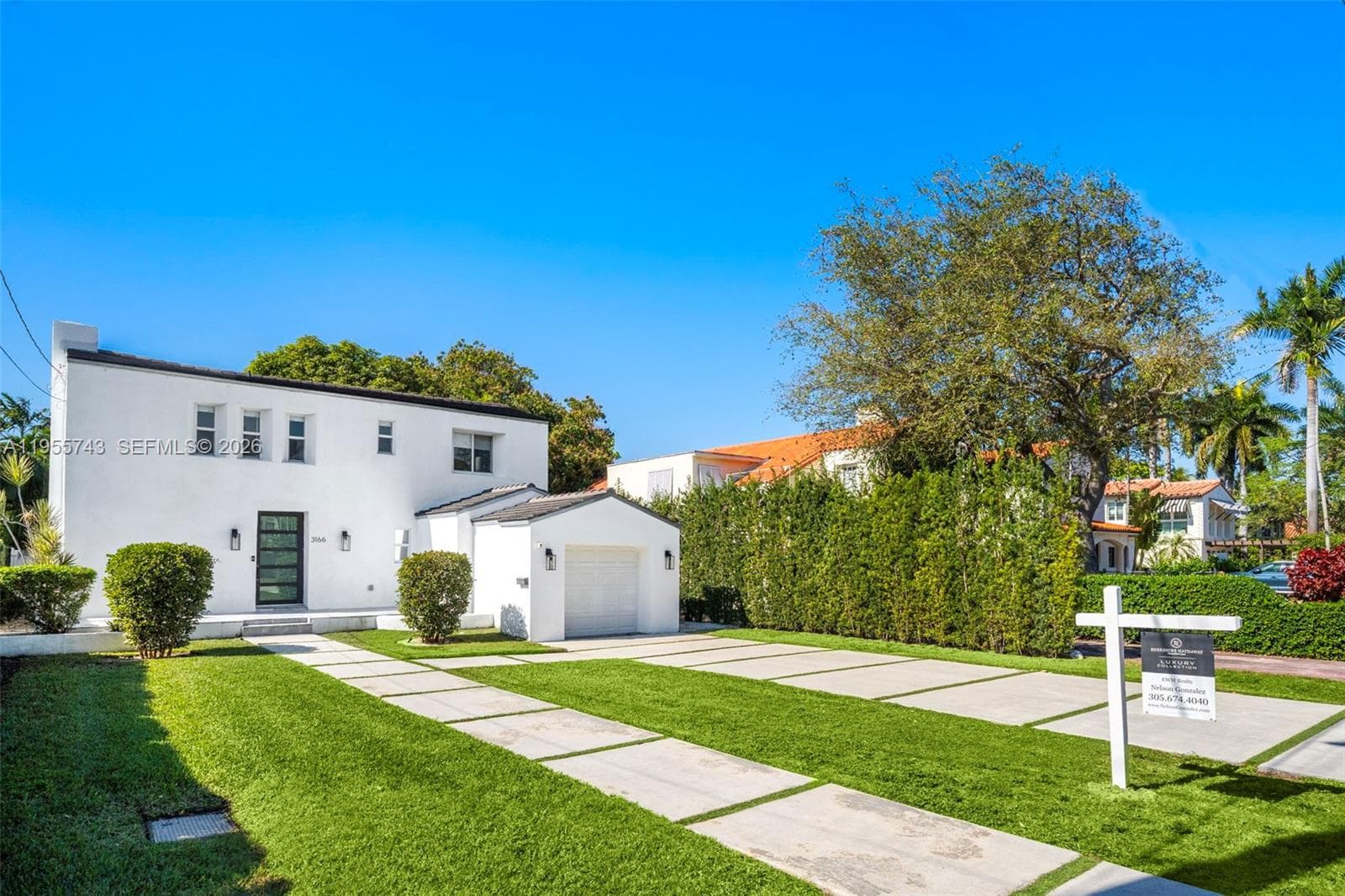 3166 Royal Palm Ave, Miami Beach FL 33140 — 33
