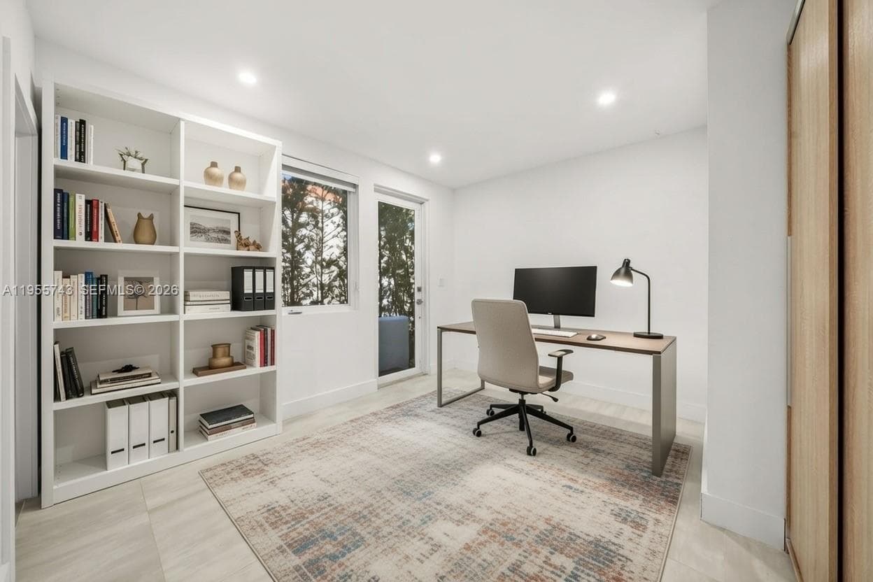 3166 Royal Palm Ave, Miami Beach FL 33140 — 15