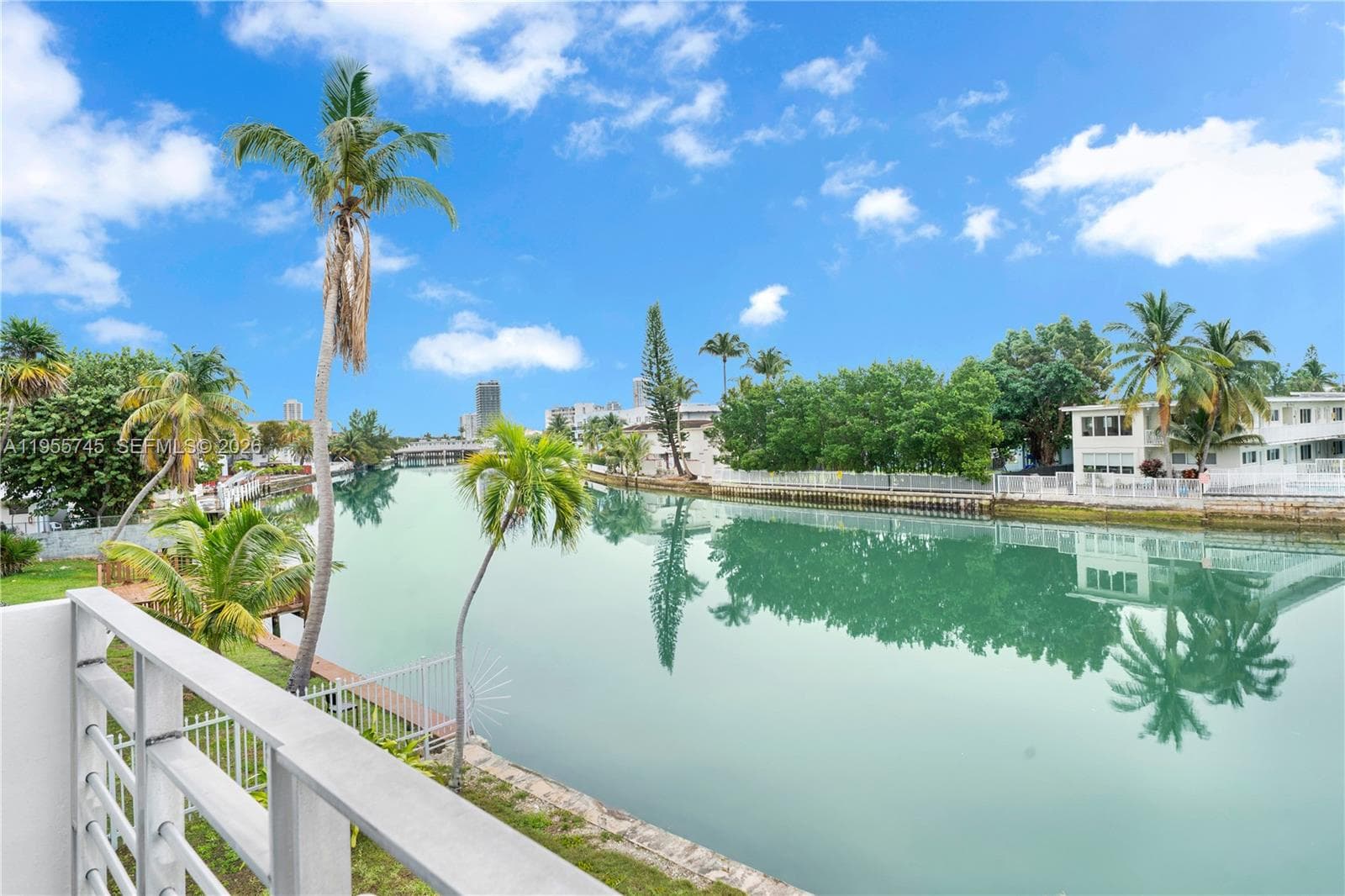 200 S Shore Dr # 12, Miami Beach FL 33141 — 37