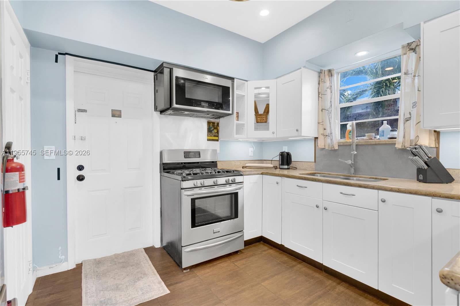 200 S Shore Dr # 12, Miami Beach FL 33141 — 11