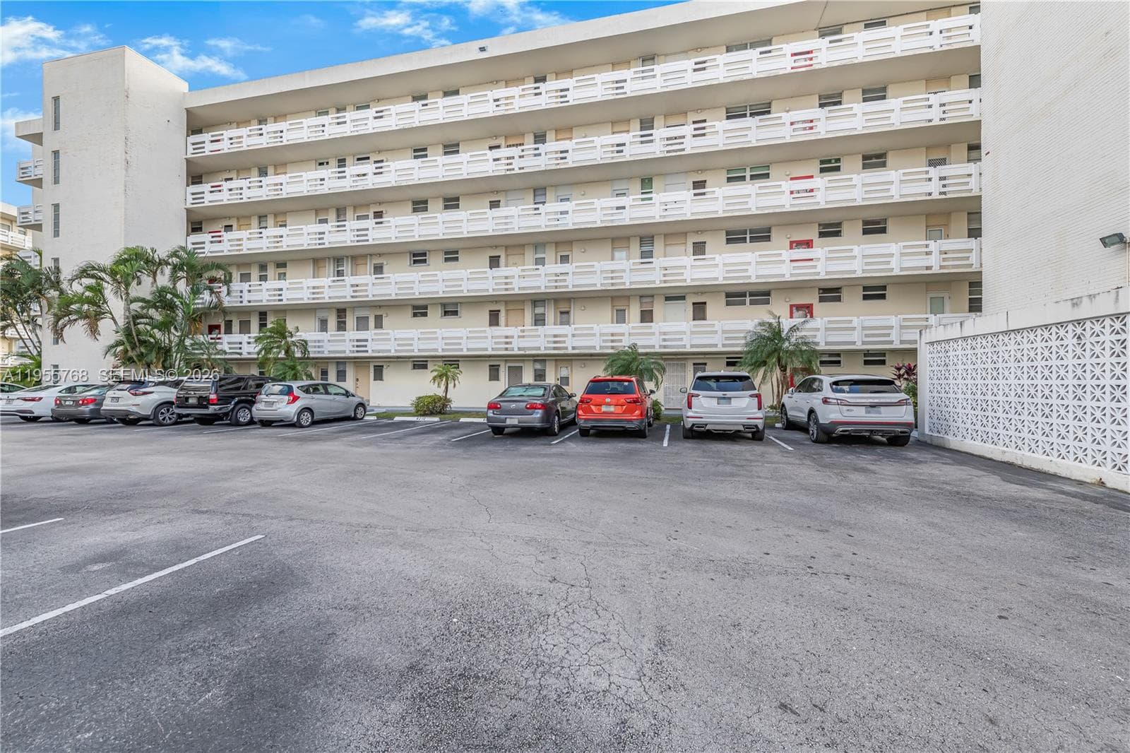 3020 Marcos Dr # S109, Aventura FL 33160 — 2