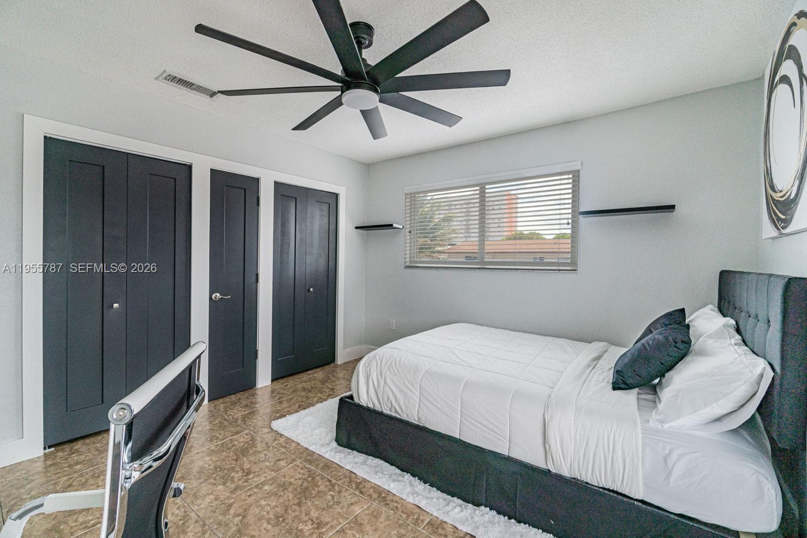 901 NW 22nd Pl, Miami FL 33125 — 18