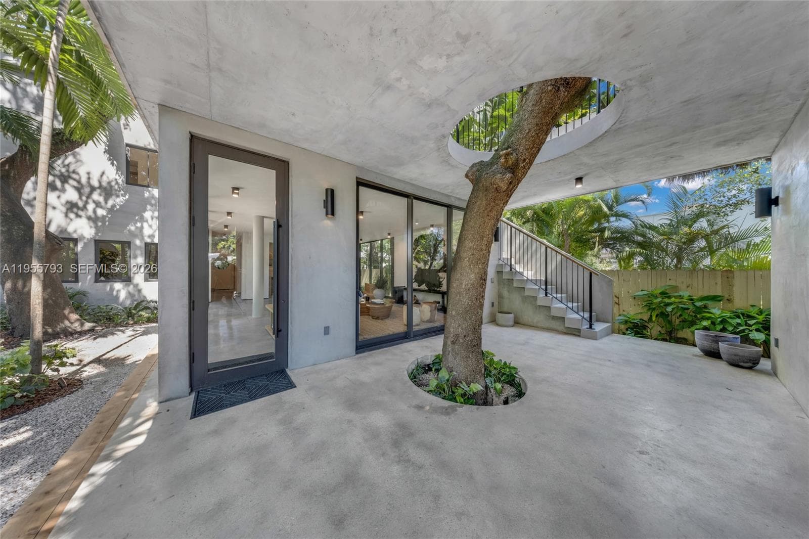 1000 NW 9th Ct, Miami FL 33136 — 2
