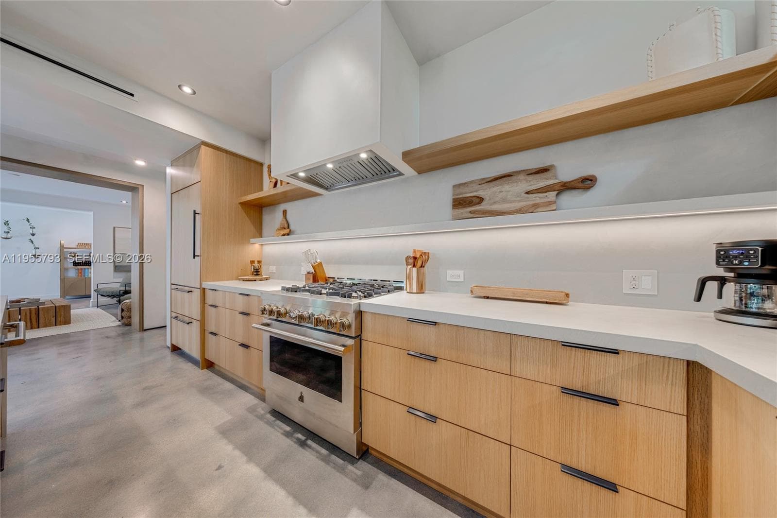 1000 NW 9th Ct, Miami FL 33136 — 16