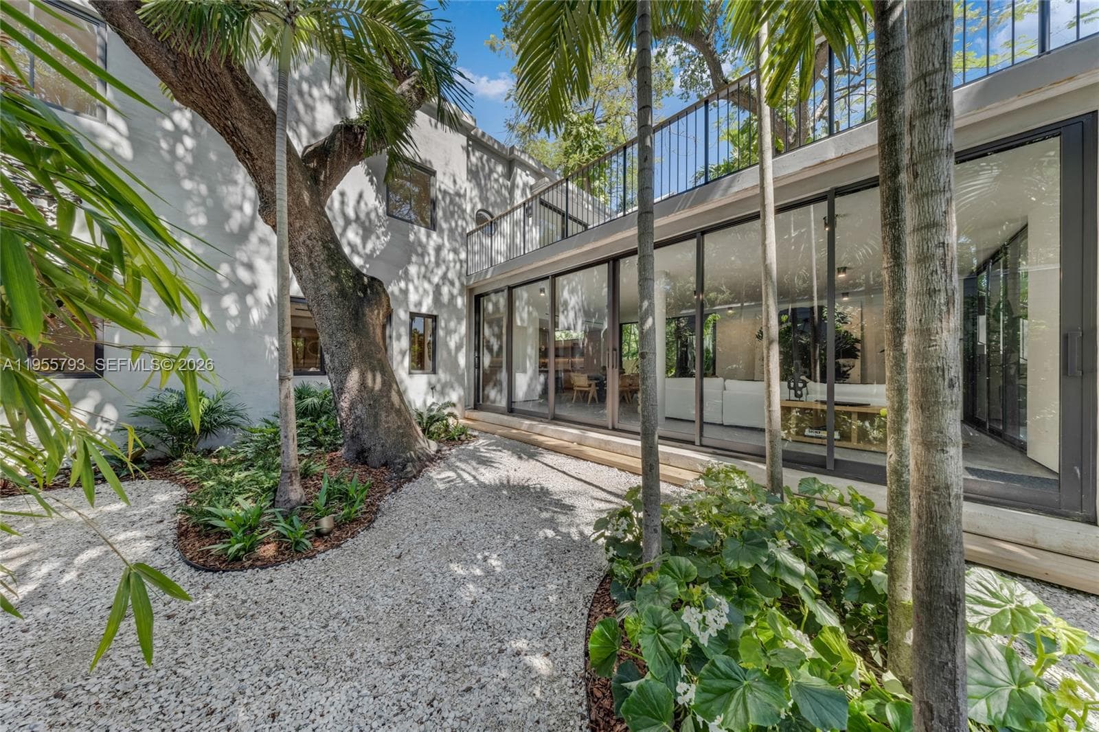1000 NW 9th Ct, Miami FL 33136 — 1