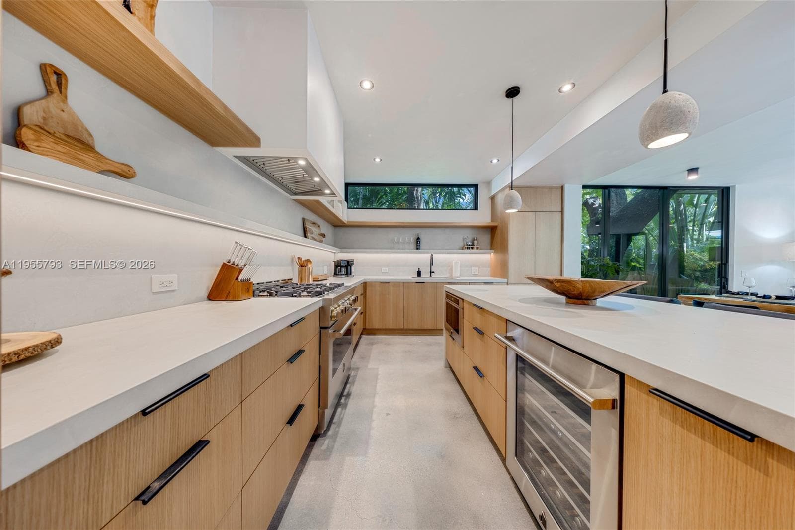 1000 NW 9th Ct, Miami FL 33136 — 15