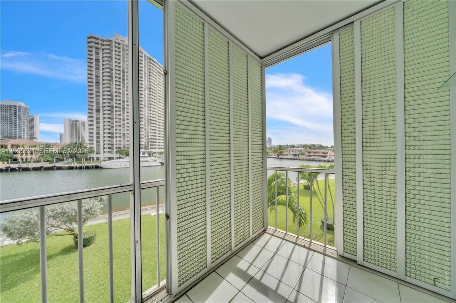 3030 Marcos Dr, Aventura FL 33160 — 26