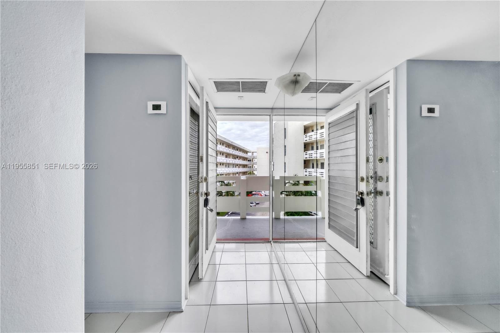 3030 Marcos Dr, Aventura FL 33160 — 22