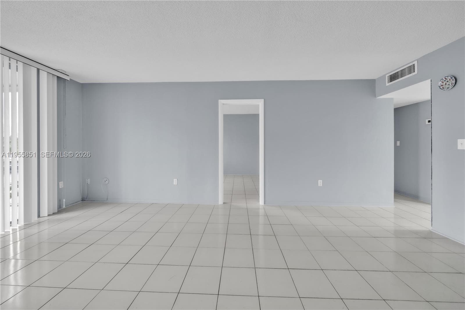 3030 Marcos Dr, Aventura FL 33160 — 7