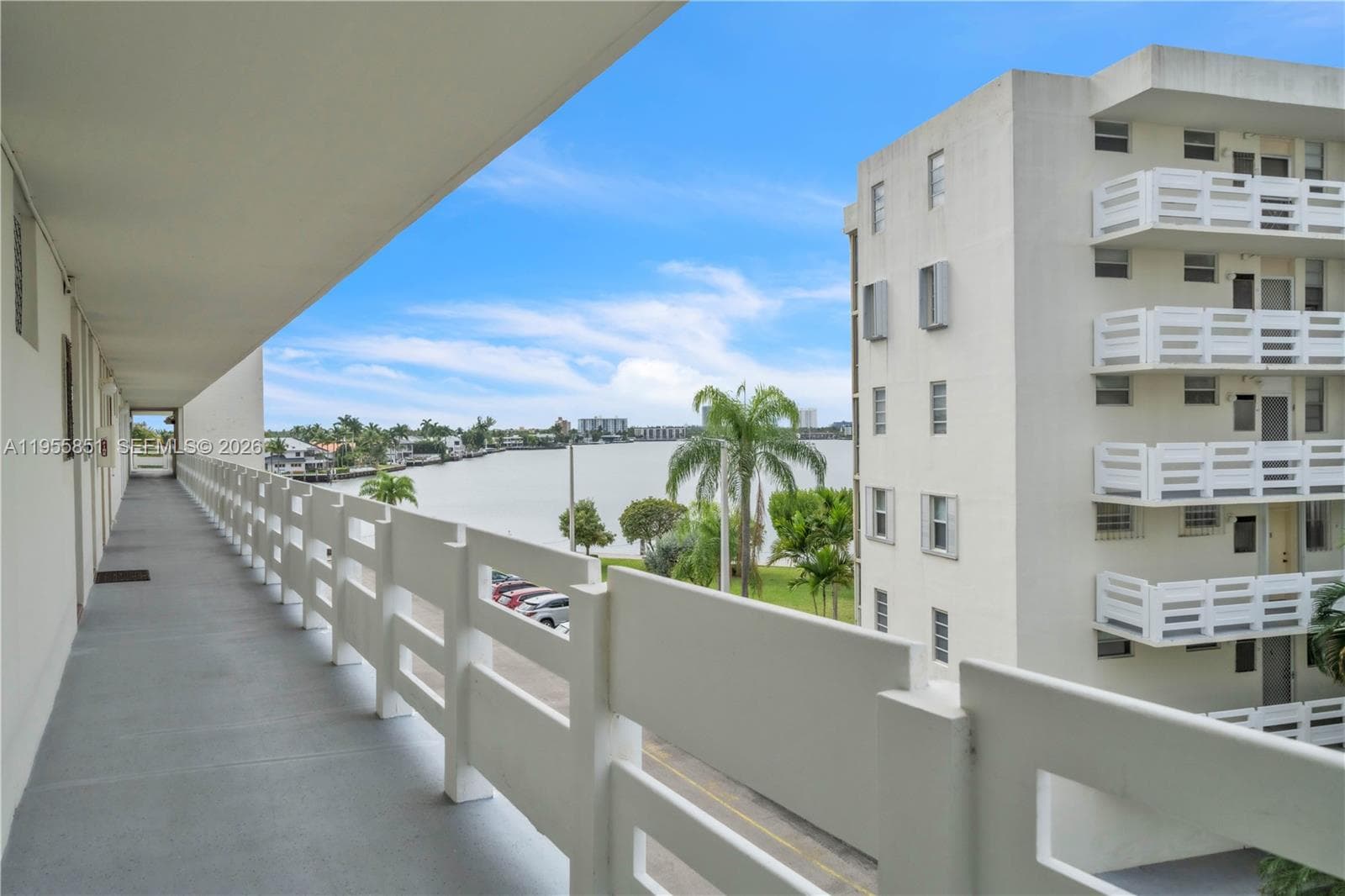 3030 Marcos Dr, Aventura FL 33160 — 28