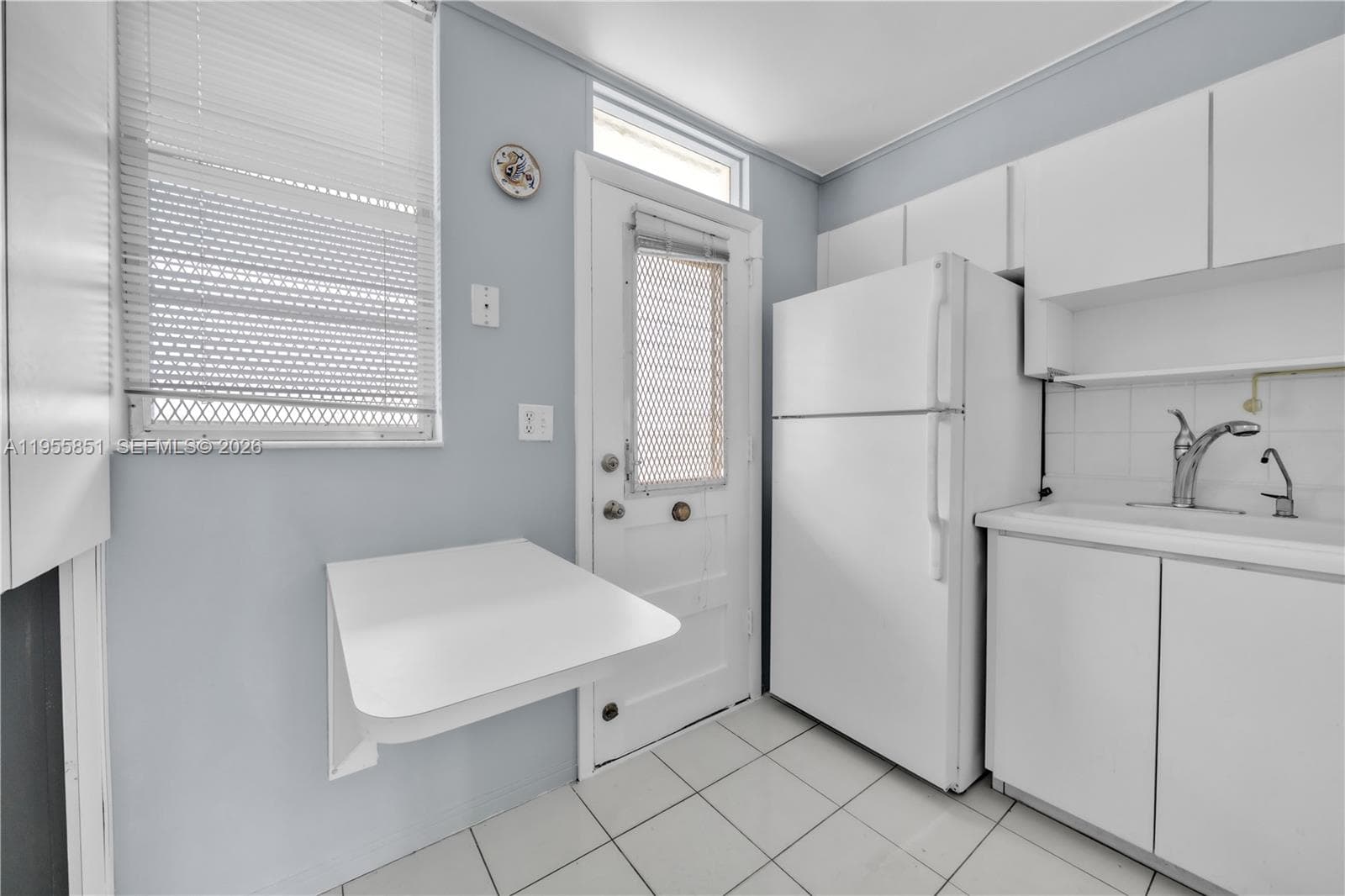 3030 Marcos Dr, Aventura FL 33160 — 10