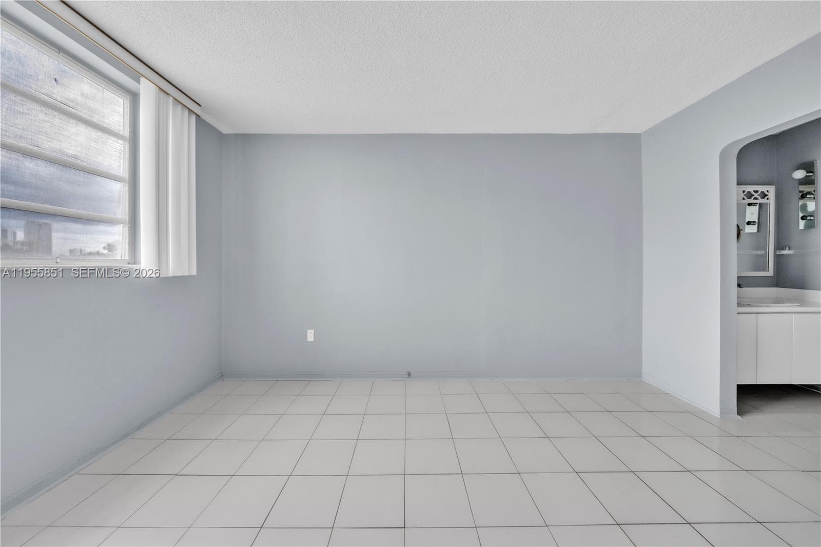 3030 Marcos Dr, Aventura FL 33160 — 18