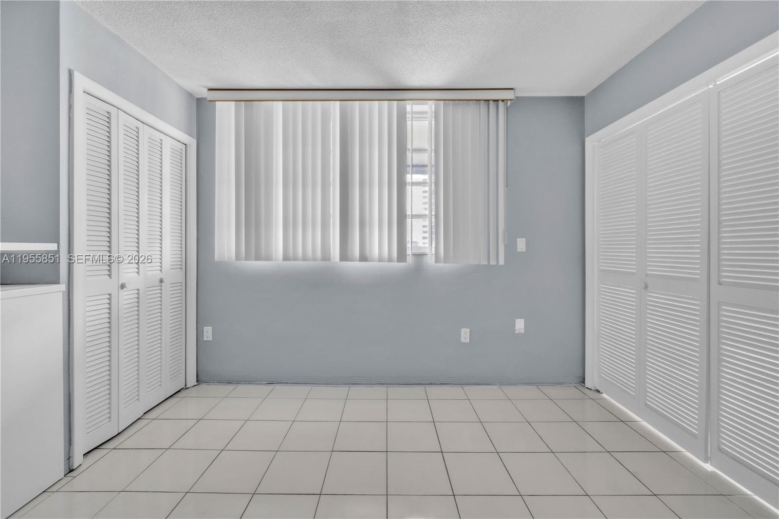 3030 Marcos Dr, Aventura FL 33160 — 15