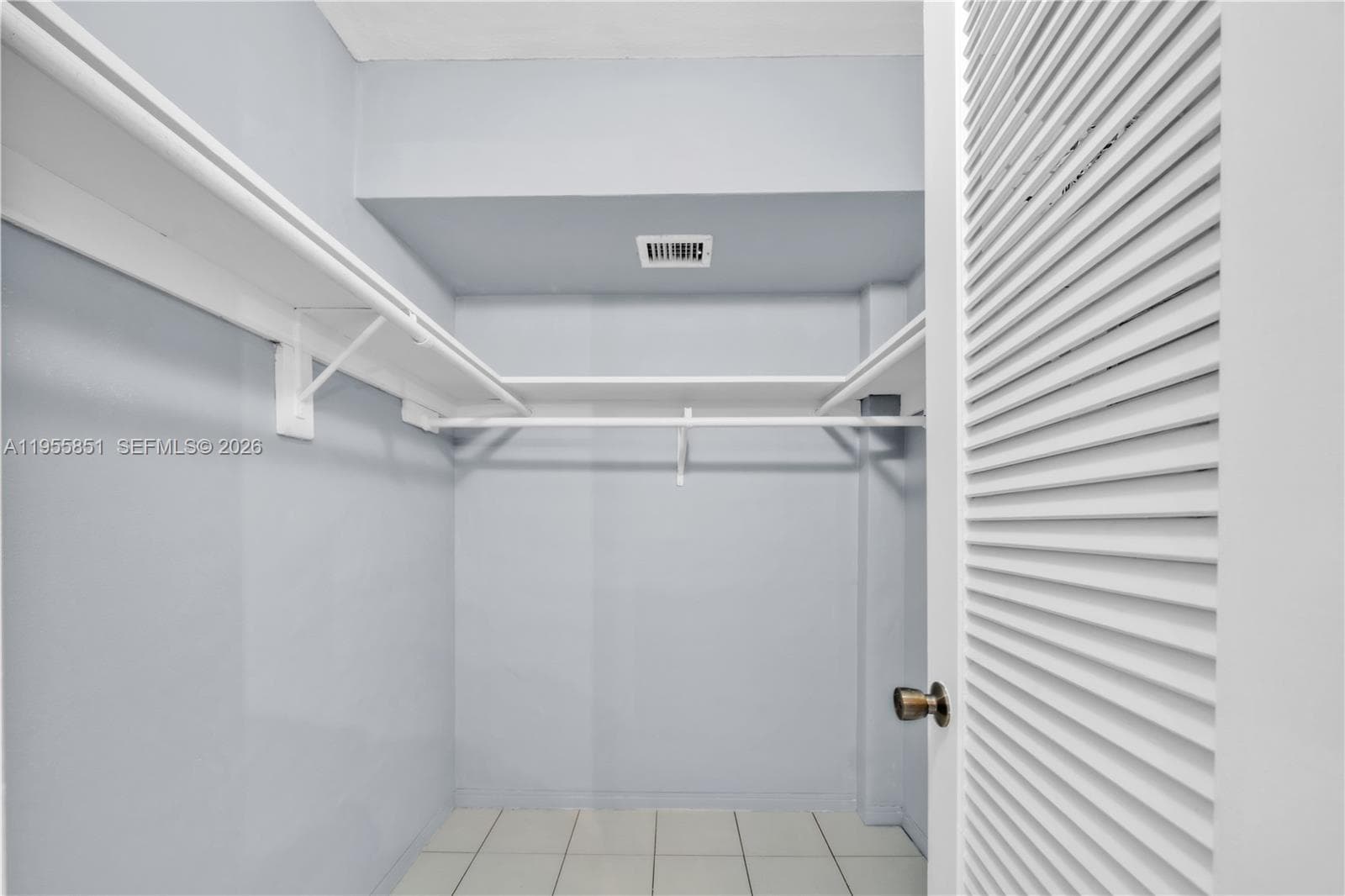 3030 Marcos Dr, Aventura FL 33160 — 21