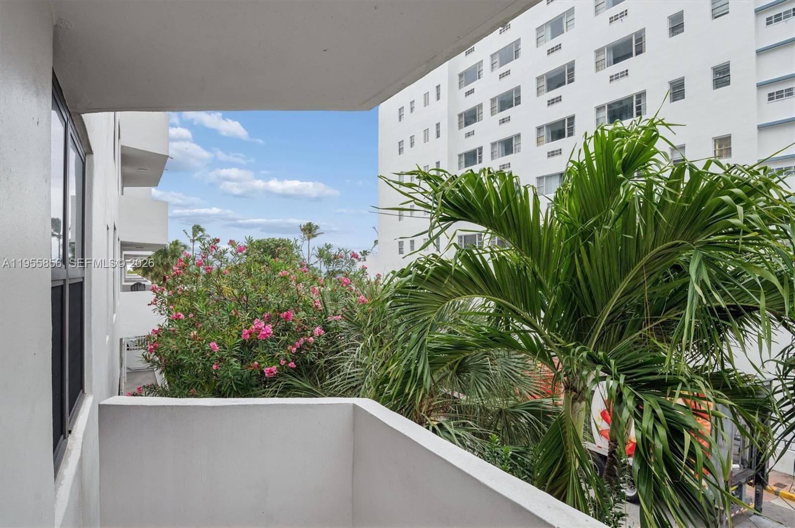 4301 Collins Ave # 202, Miami Beach FL 33140 — 2