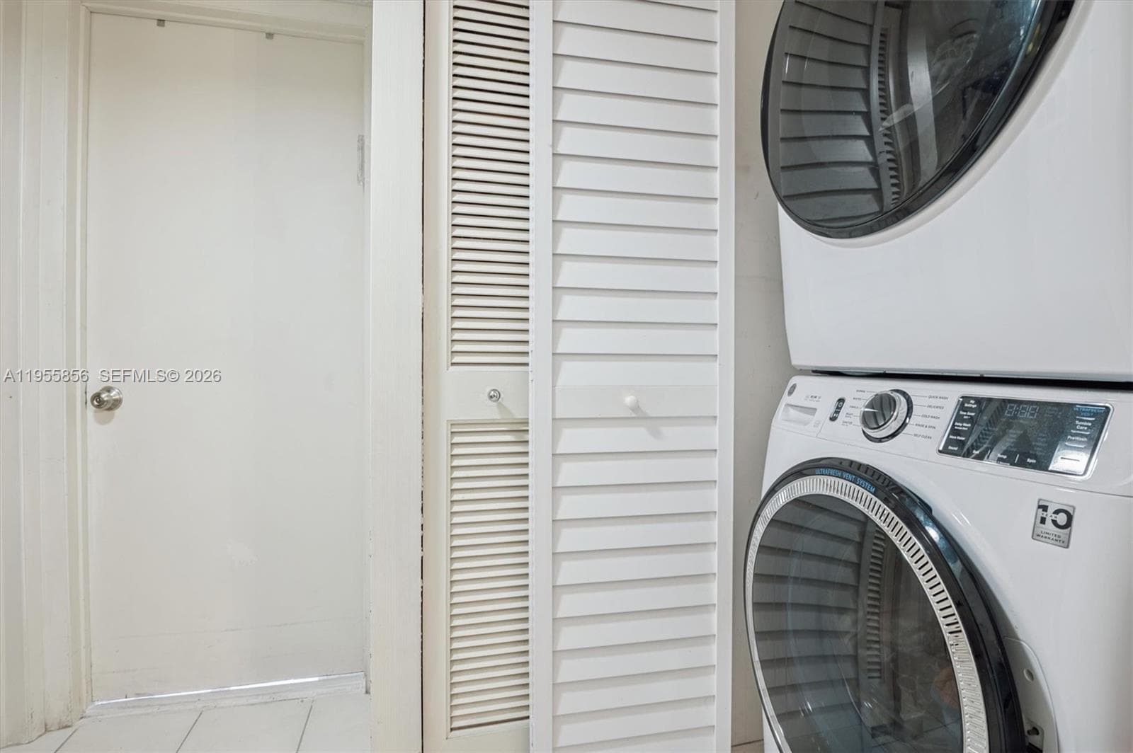 4301 Collins Ave # 202, Miami Beach FL 33140 — 12