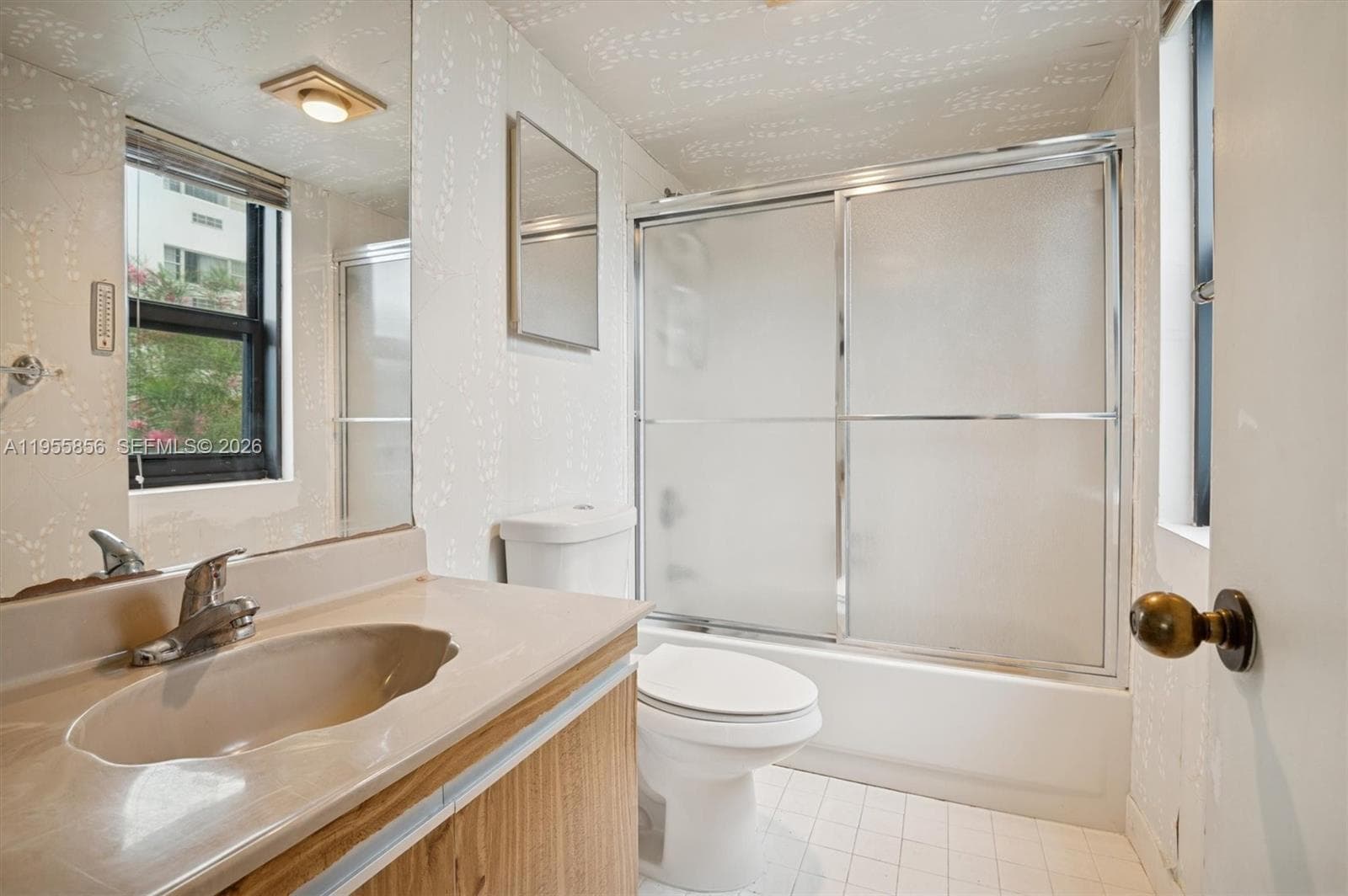 4301 Collins Ave # 202, Miami Beach FL 33140 — 9