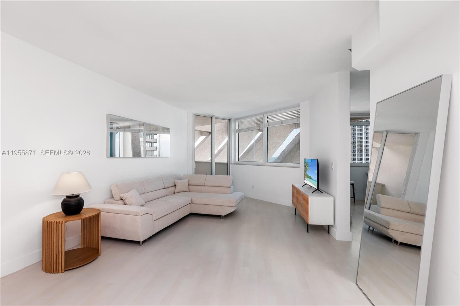 300 S Pointe Dr # 907, Miami Beach FL 33139 — 6