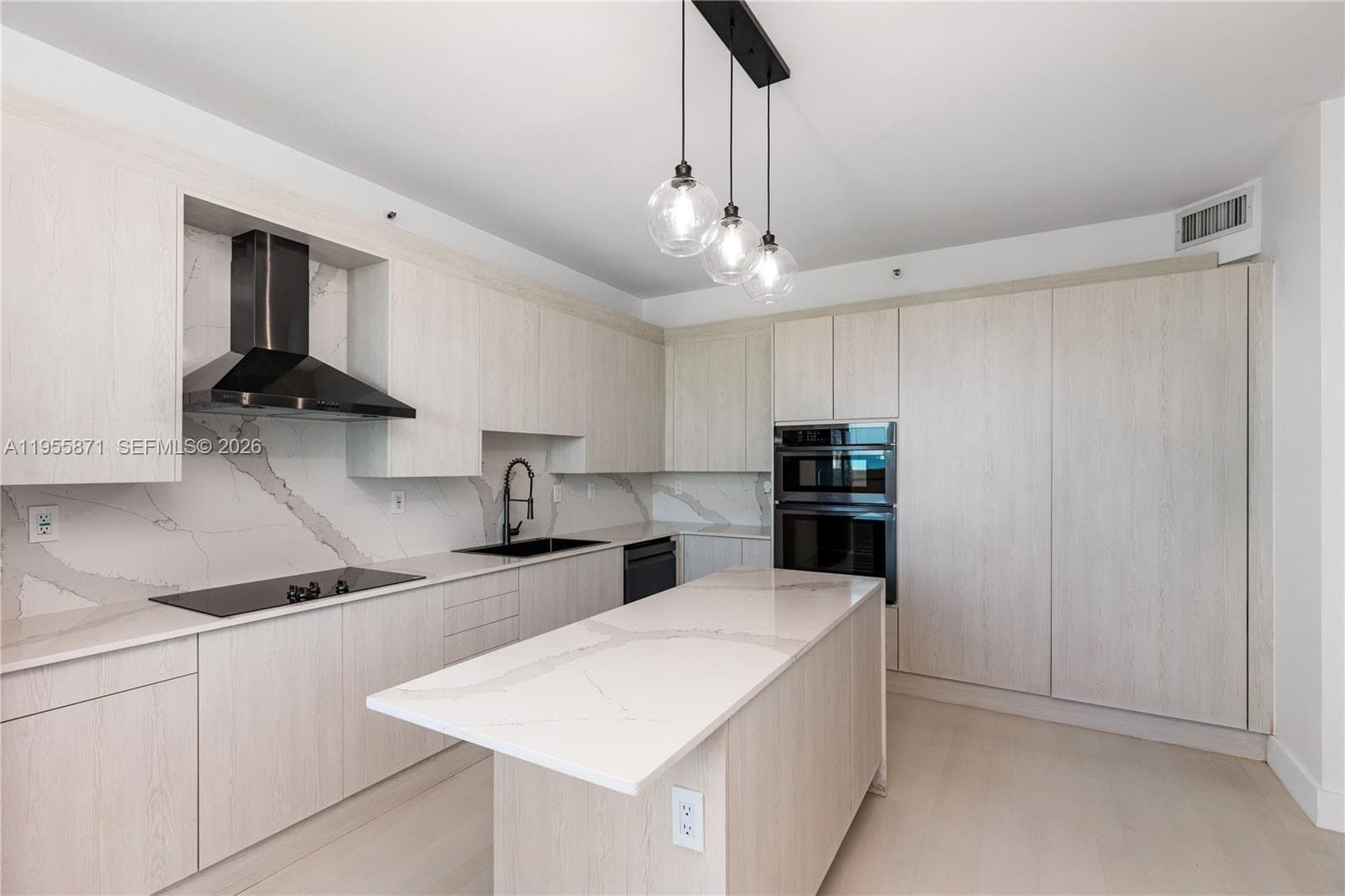 300 S Pointe Dr # 907, Miami Beach FL 33139 — 12
