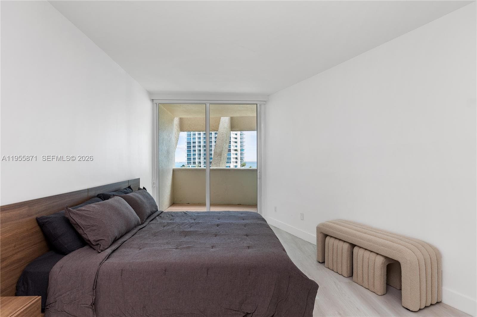 300 S Pointe Dr # 907, Miami Beach FL 33139 — 22