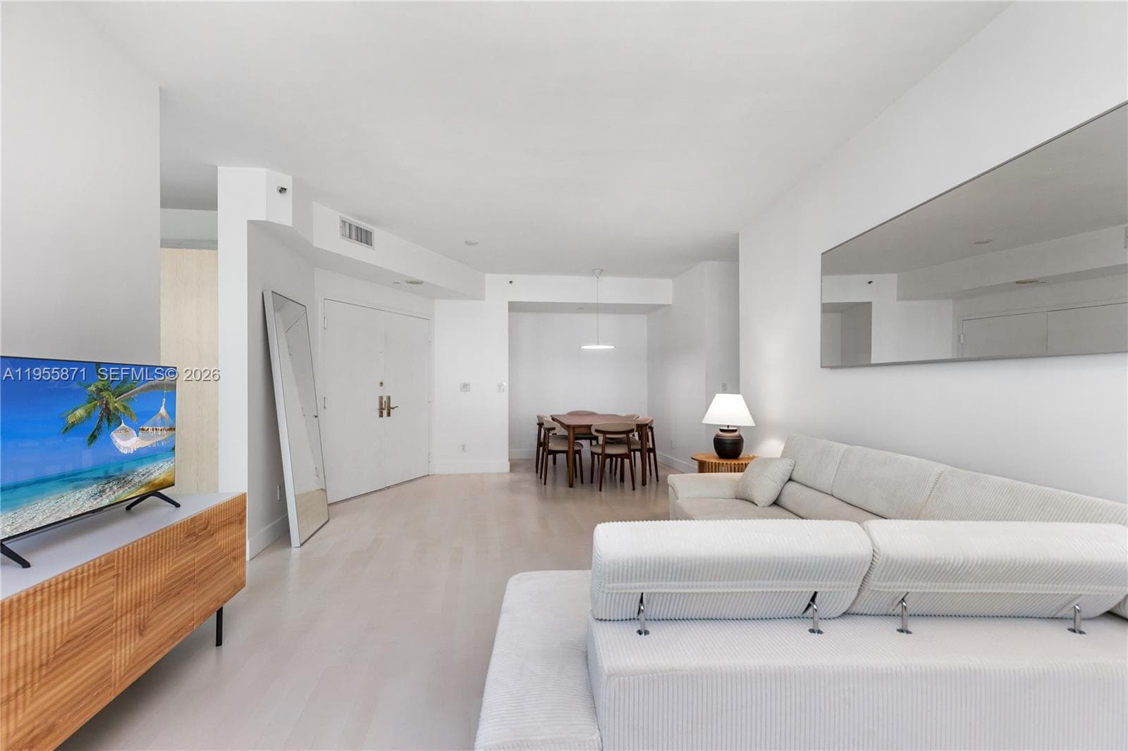 300 S Pointe Dr # 907, Miami Beach FL 33139 — 3