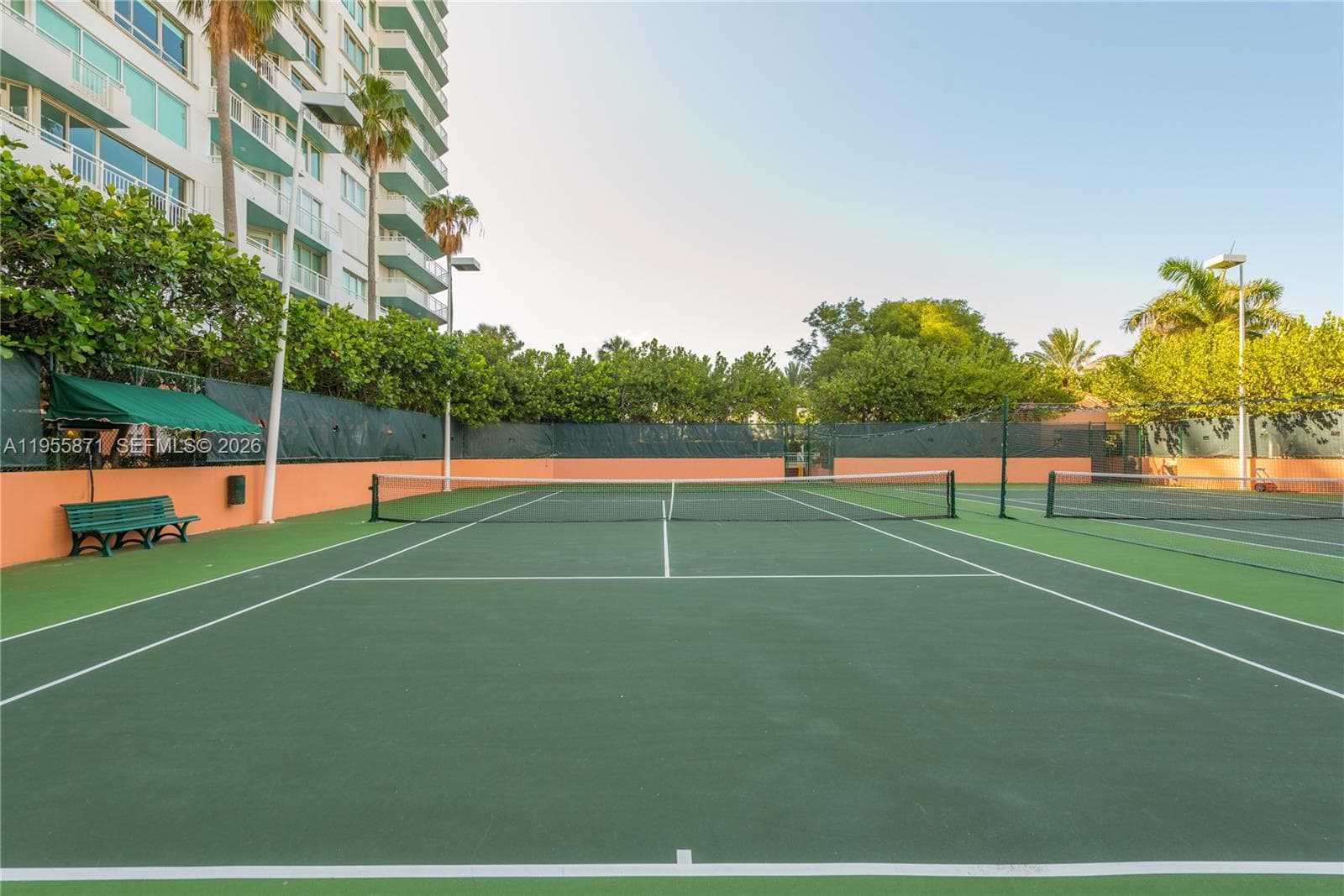 300 S Pointe Dr # 907, Miami Beach FL 33139 — 71