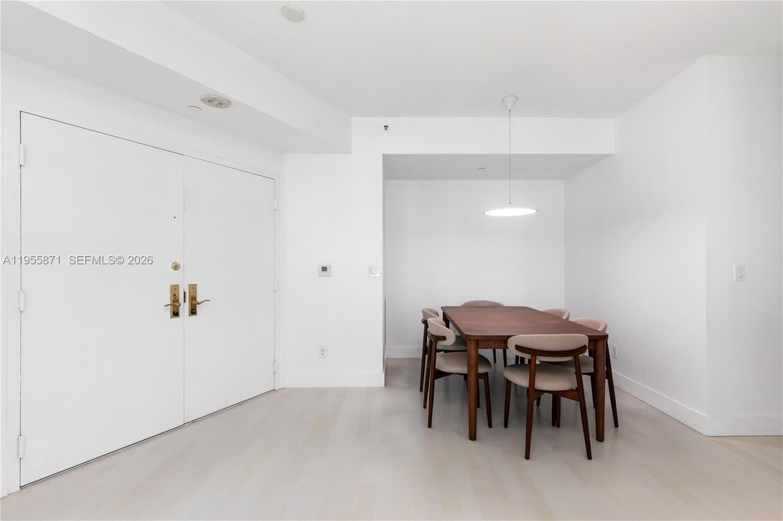 300 S Pointe Dr # 907, Miami Beach FL 33139 — 9