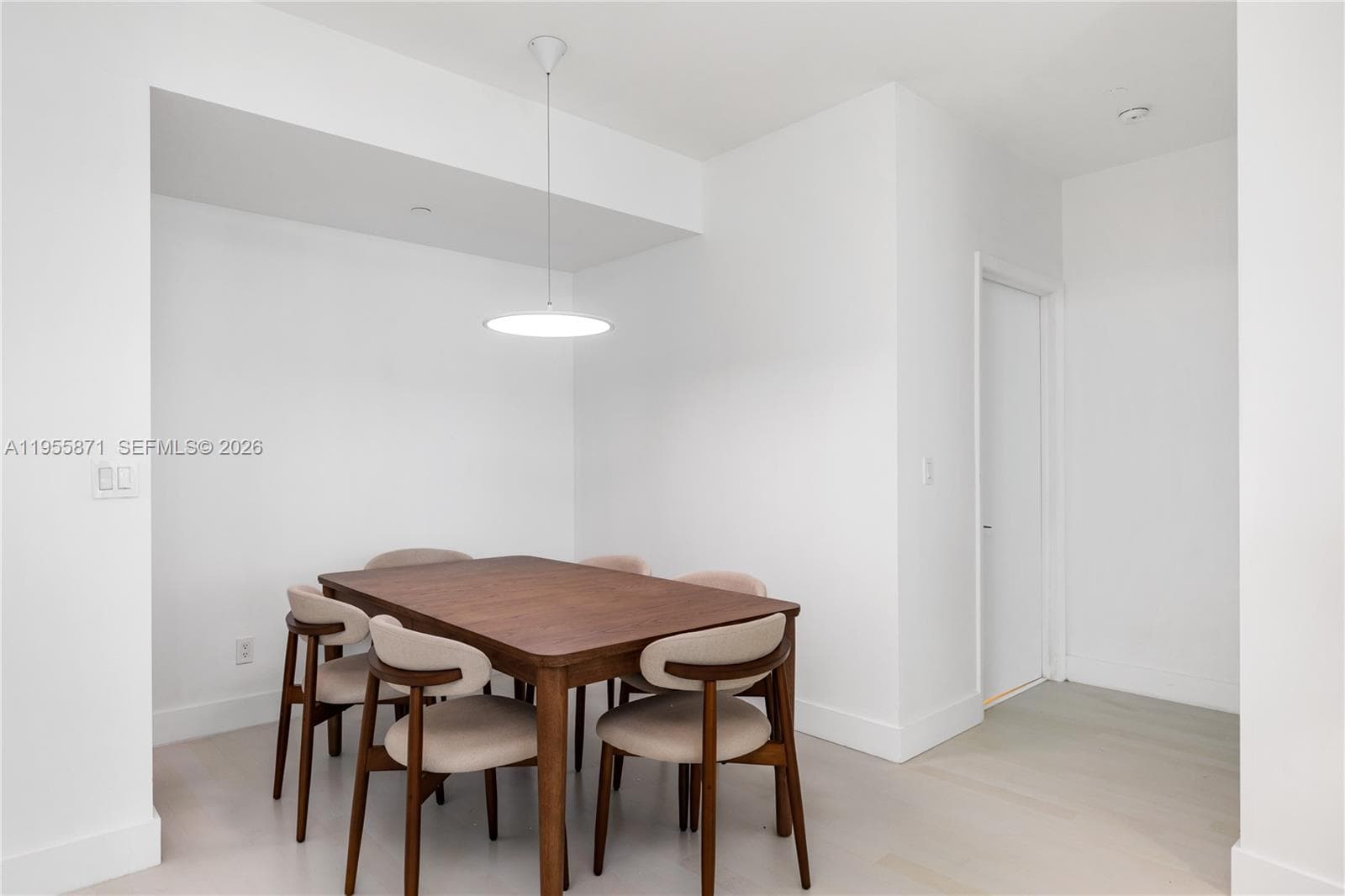 300 S Pointe Dr # 907, Miami Beach FL 33139 — 10