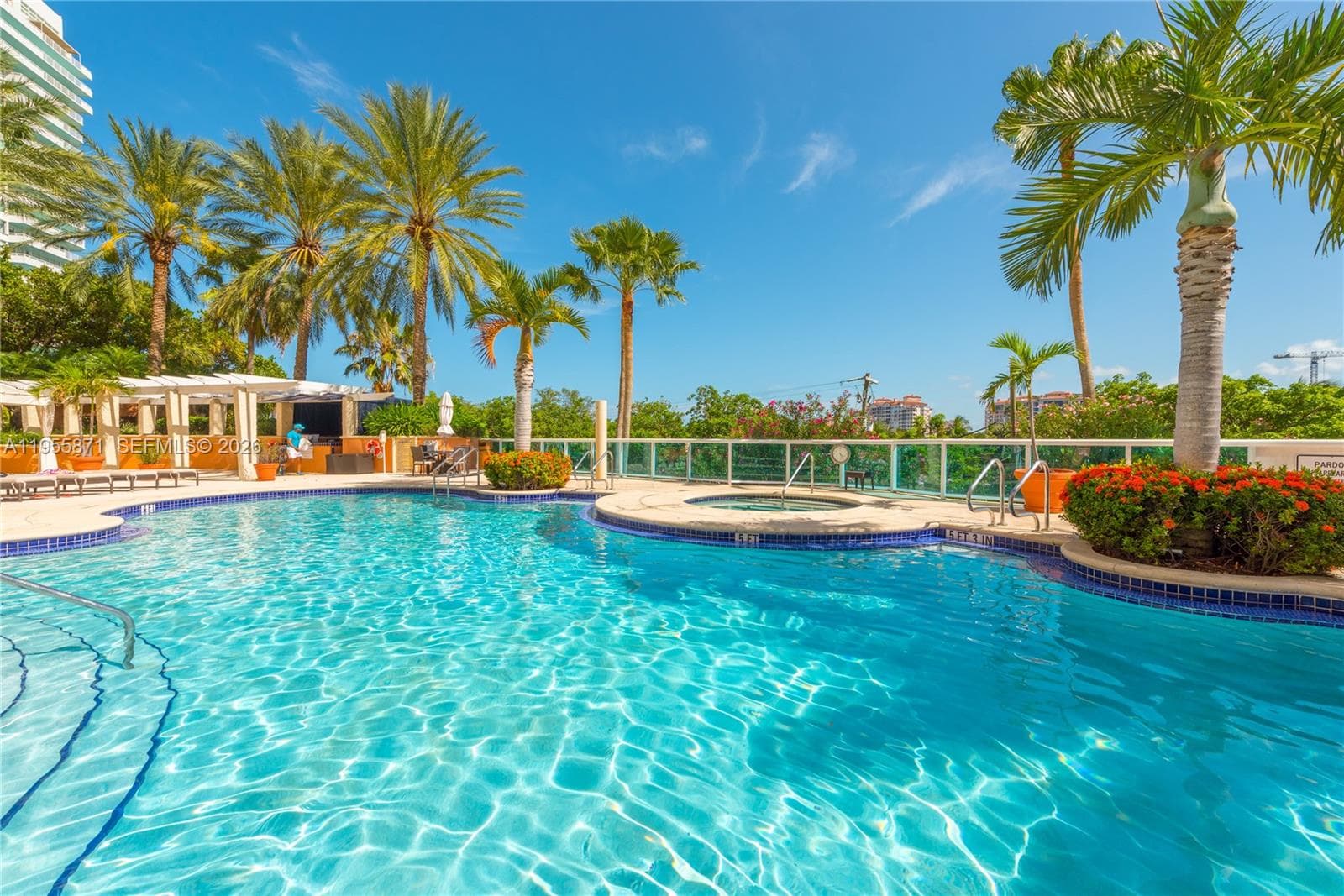 300 S Pointe Dr # 907, Miami Beach FL 33139 — 68