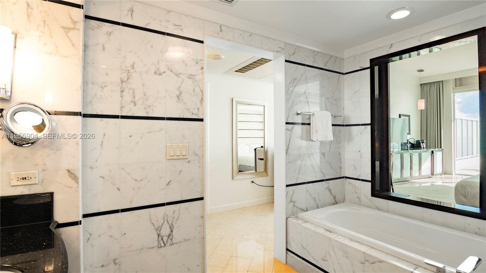 4391 Collins Ave, Miami Beach FL 33140 — 26