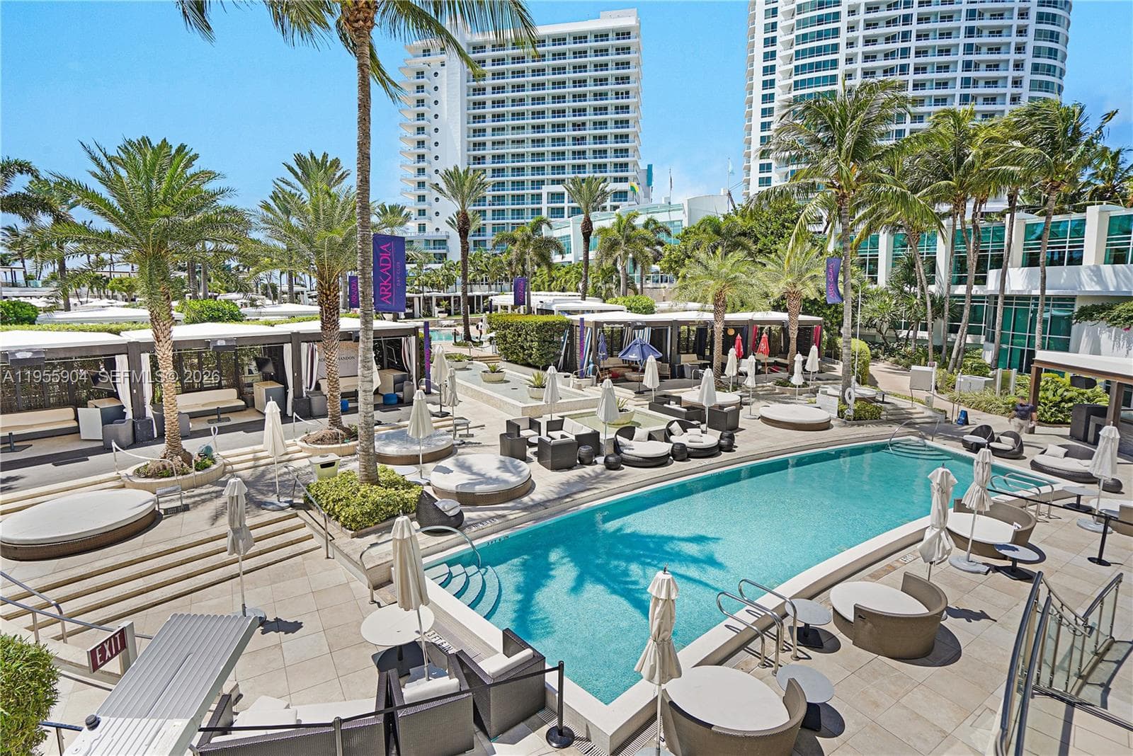4391 Collins Ave, Miami Beach FL 33140 — 68