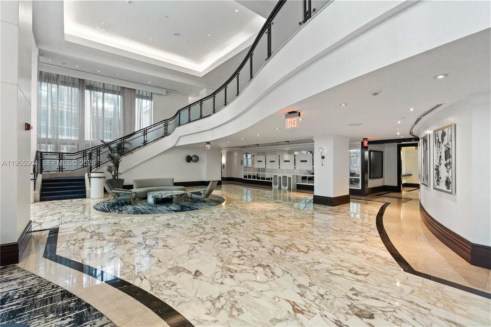 4391 Collins Ave, Miami Beach FL 33140 — 35