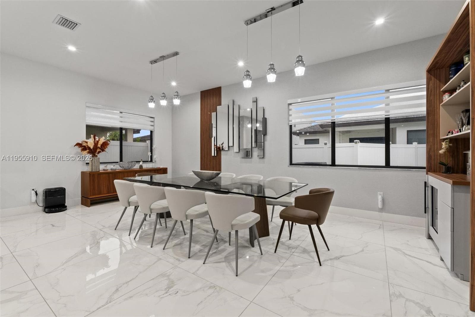 8086 NW 47th Ter, Doral FL 33166 — 22