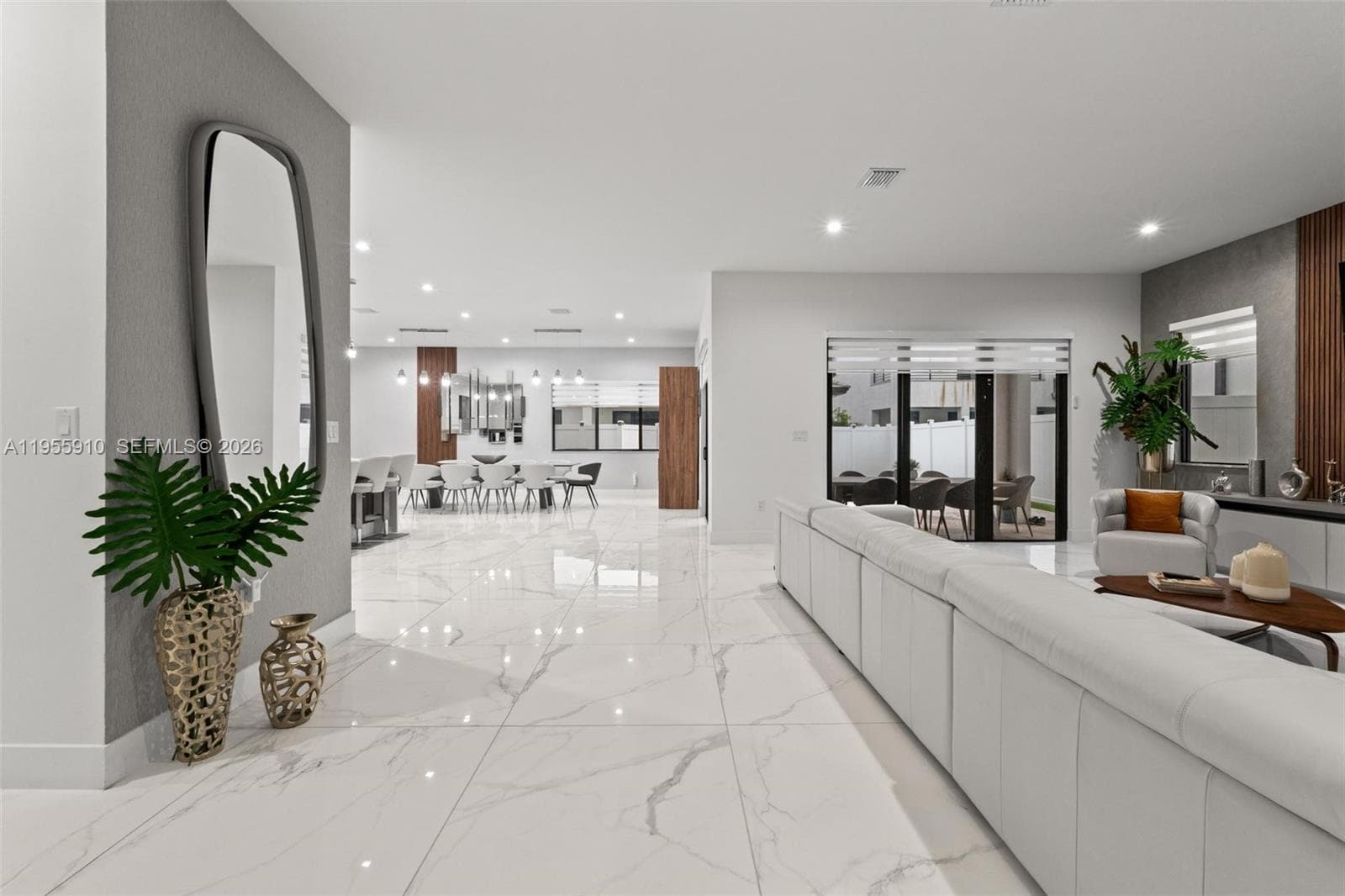 8086 NW 47th Ter, Doral FL 33166 — 7