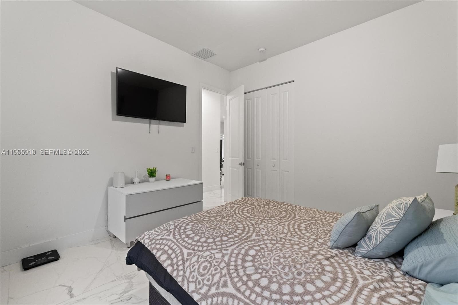 8086 NW 47th Ter, Doral FL 33166 — 39