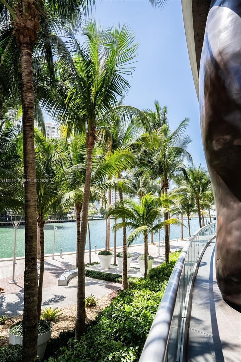 495 Brickell Ave # 3208, Miami FL 33131 — 43