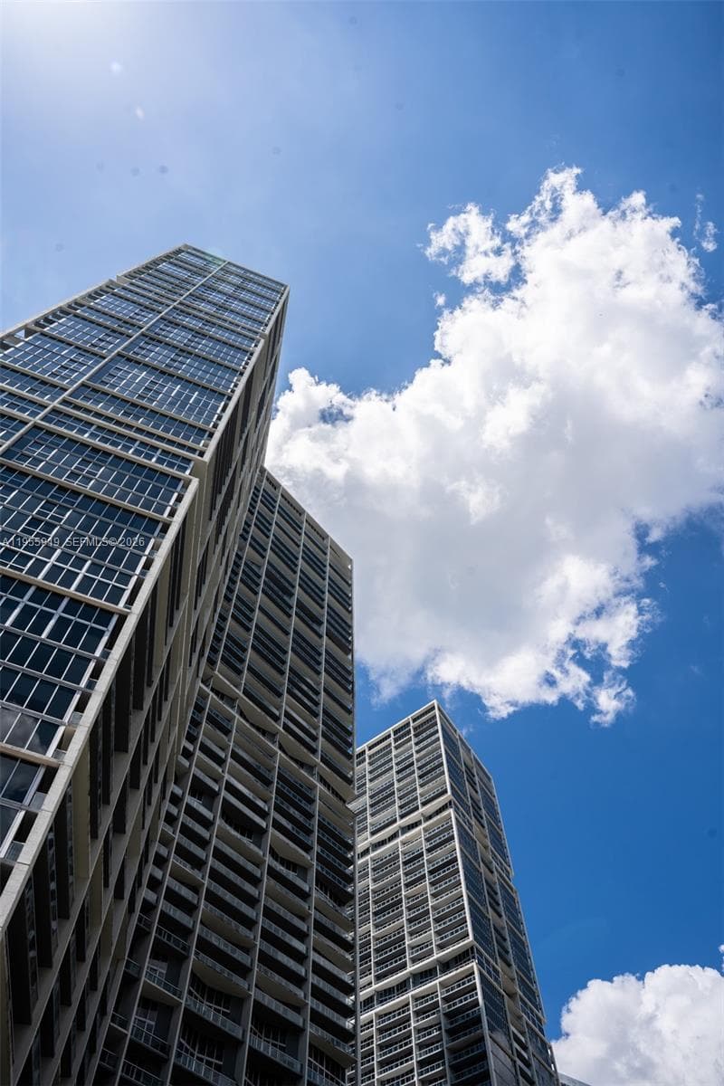 495 Brickell Ave # 3208, Miami FL 33131 — 41