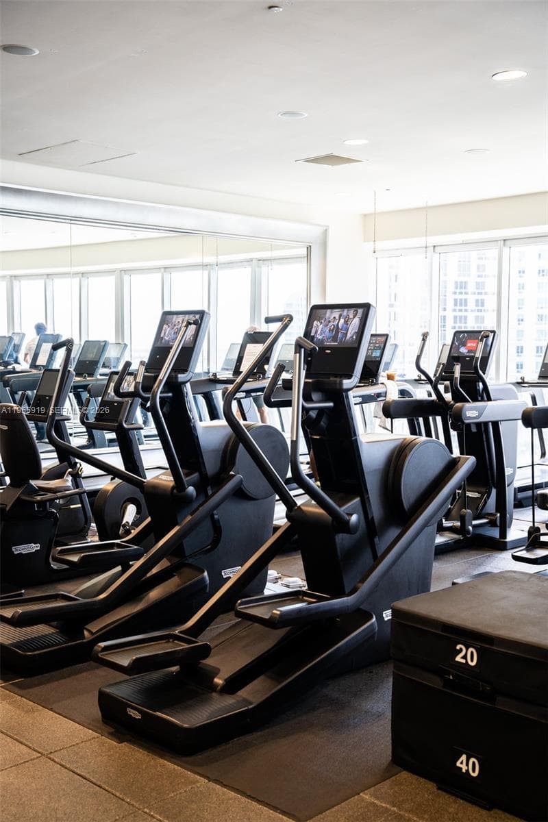 495 Brickell Ave # 3208, Miami FL 33131 — 25