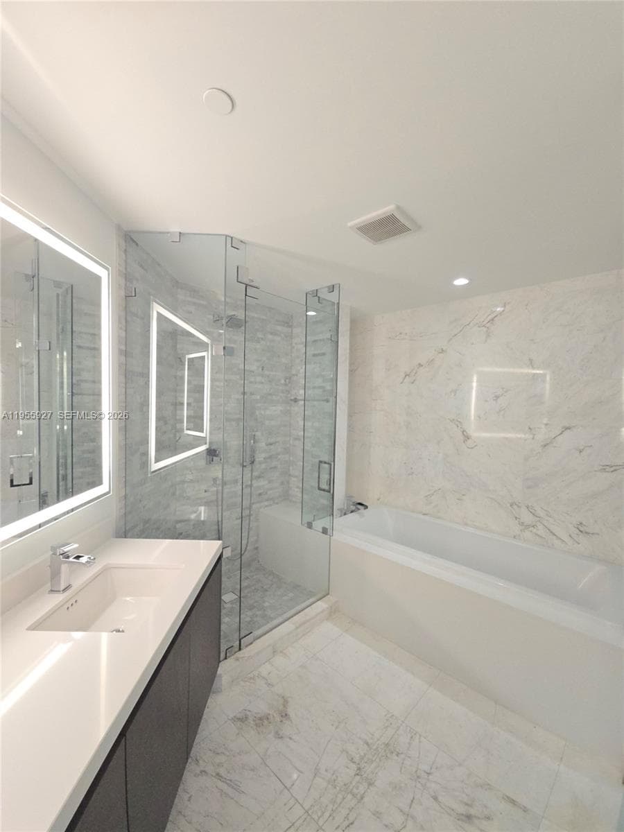 851 NE 1st Ave # 4604, Miami FL 33132 — 12