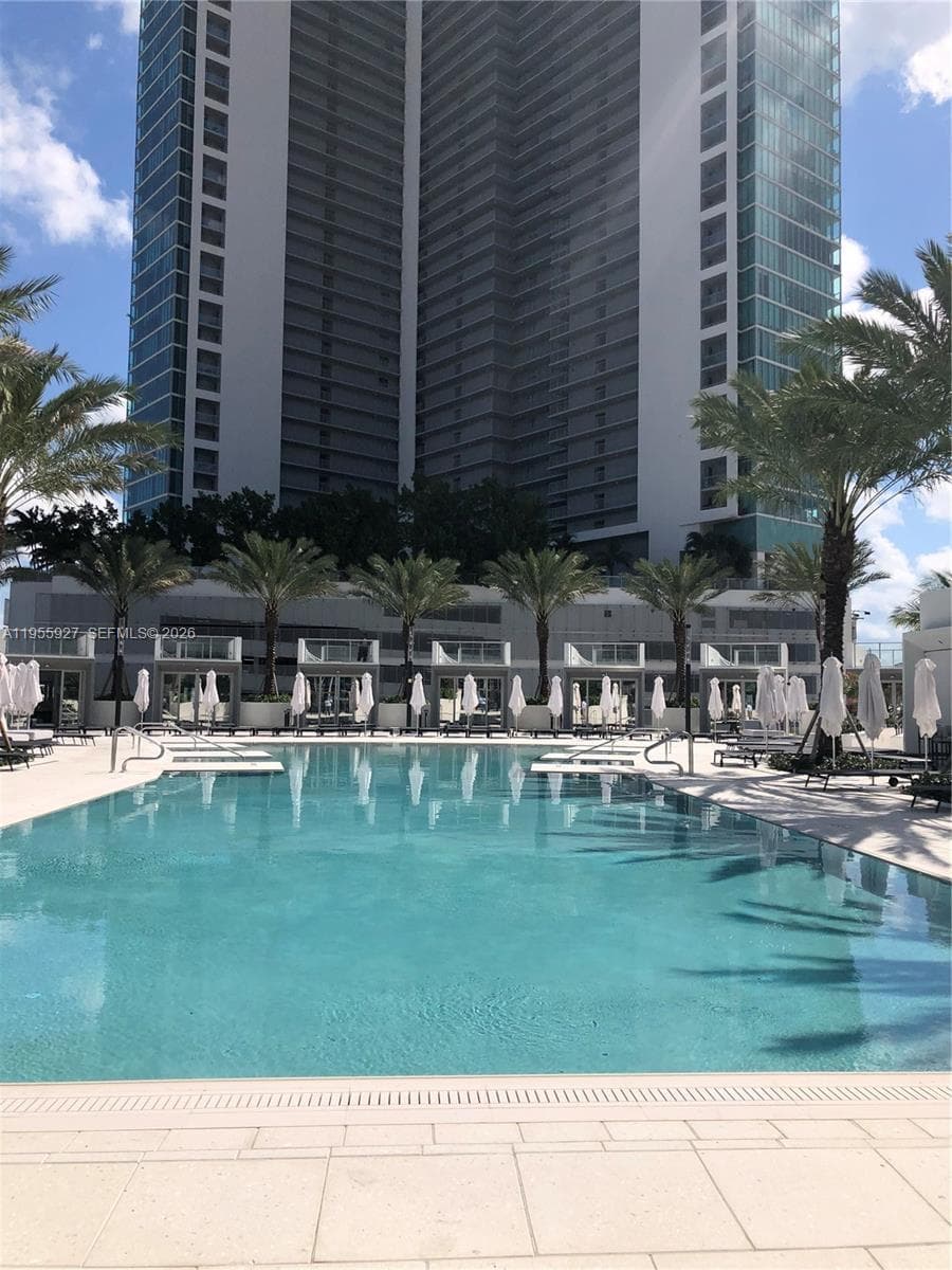 851 NE 1st Ave # 4604, Miami FL 33132 — 65