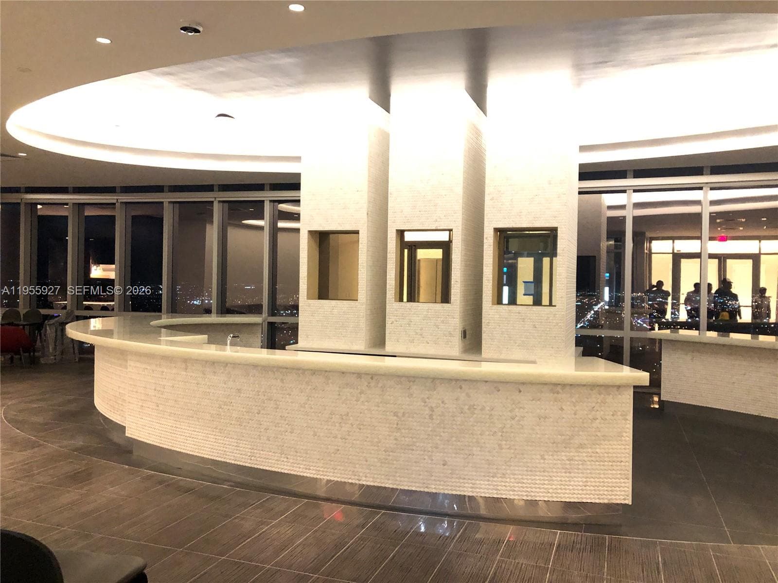 851 NE 1st Ave # 4604, Miami FL 33132 — 41