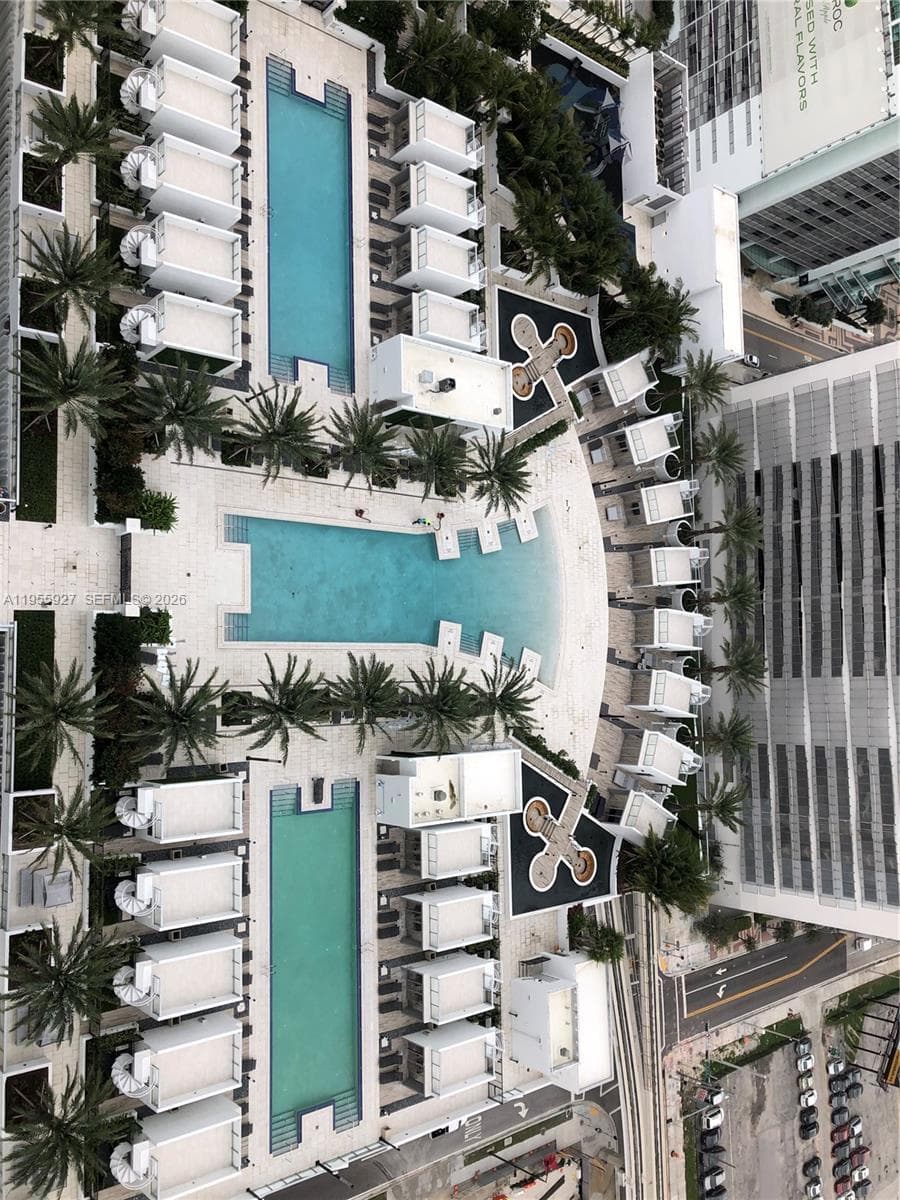 851 NE 1st Ave # 4604, Miami FL 33132 — 39