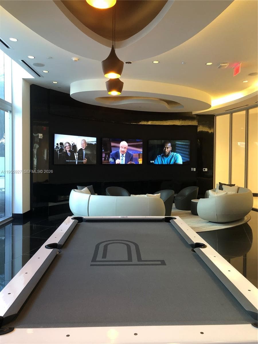 851 NE 1st Ave # 4604, Miami FL 33132 — 25