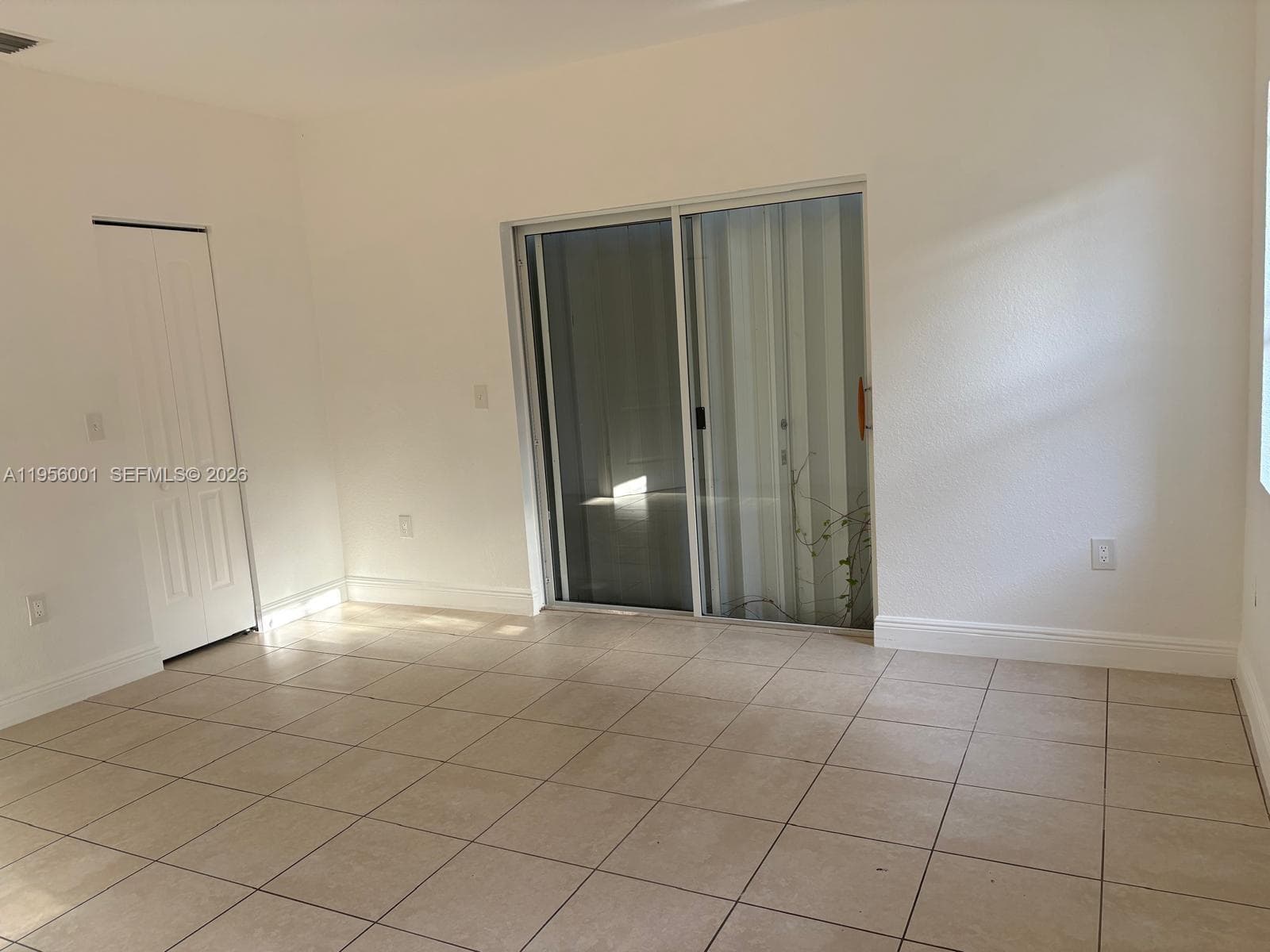 2916 NW 51st St, Miami FL 33142 — 7